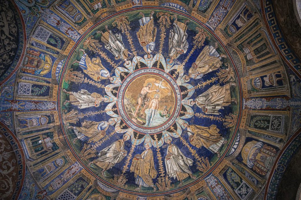 Mosaico di una cupola a Ravenna